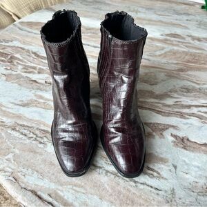 Zara Elegant Crocodile-Embossed Leather Ankle Boots | Shoes